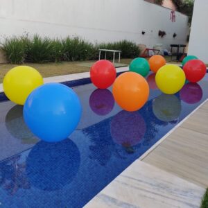 Balões na piscina em Brasília DF